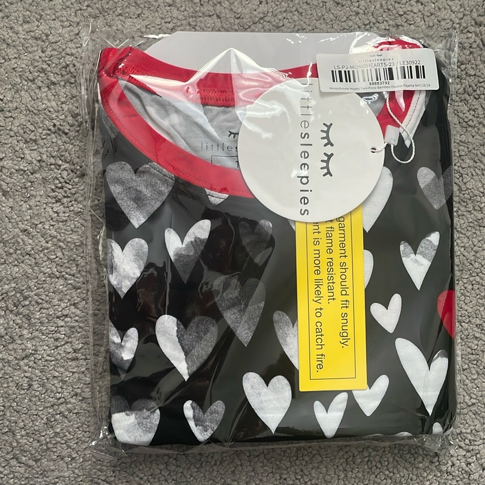 Little Sleepies Limited Edition Monochromatic Hearts 2 Piece PJ Set Size 12/14